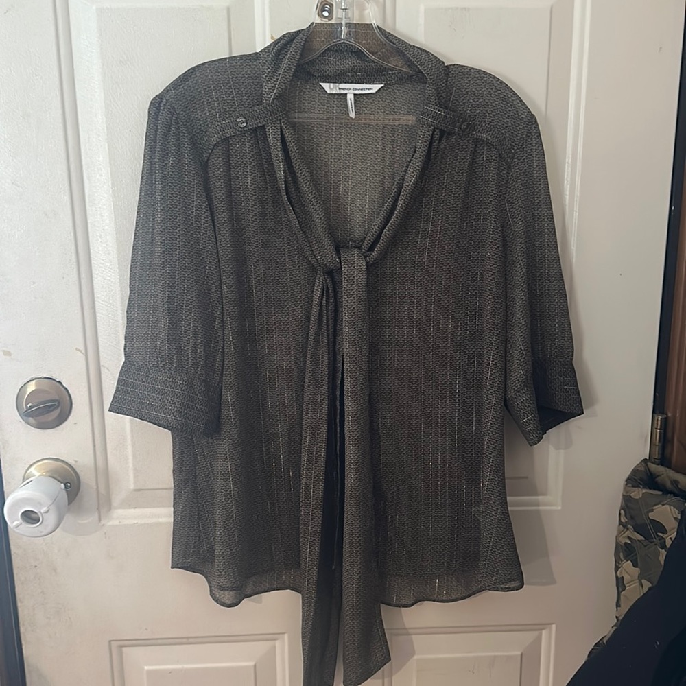 FRENCH CONNECTION SHEER BUTTON DOWN BLOUSE: BROWN/PRINTED: EUC: SZ L